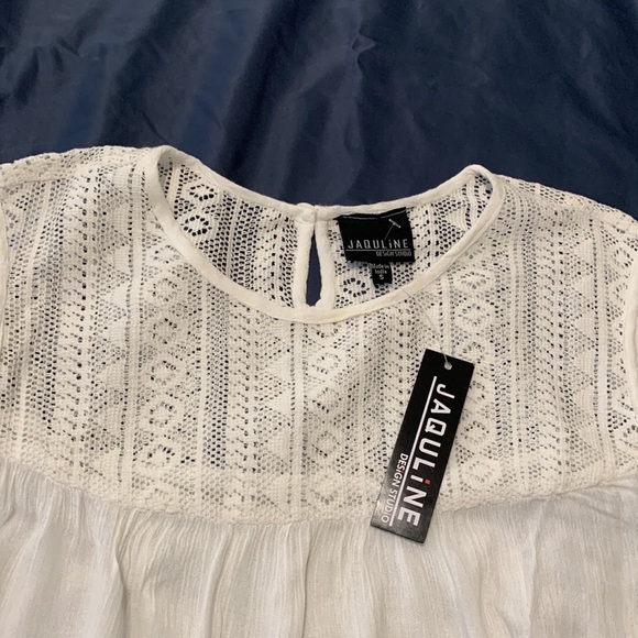 Jaquline Design Studio cold shoulder top - Picture 4 of 10